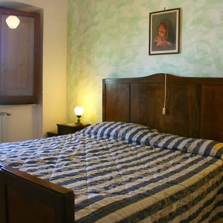 Petrignano Sleeps 10 Pool Air Con Wifi וילה
